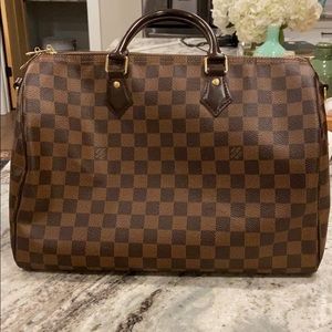 Louis Vuitton Speedy Bag